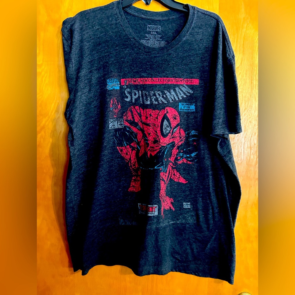 EUC Spider-Man marvel tshirt. Size XXL. Great graphics!